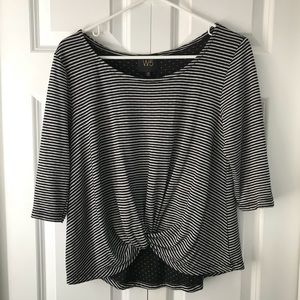 W5 striped twist front shirt. Sz.M